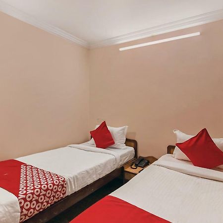 Oyo 23191 Flagship Hotel Raj Madan Hyderabad Exterior photo