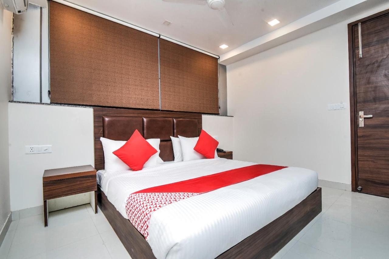 Oyo 23191 Flagship Hotel Raj Madan Hyderabad Exterior photo