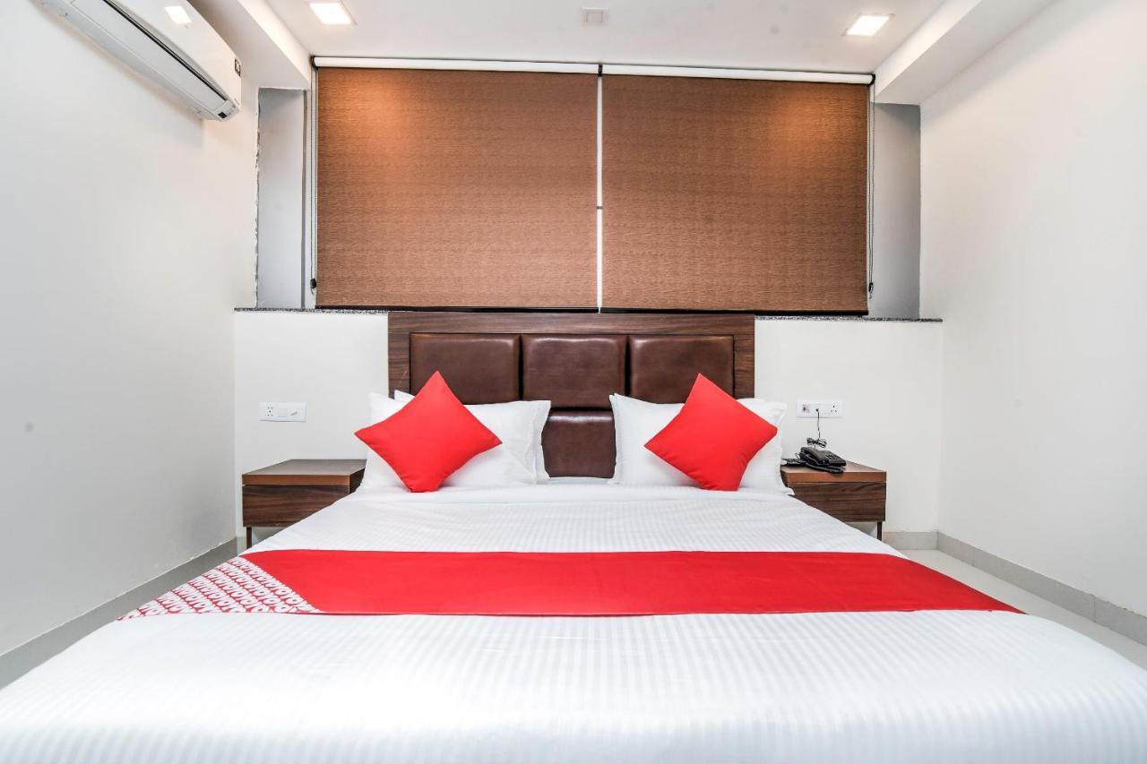 Oyo 23191 Flagship Hotel Raj Madan Hyderabad Exterior photo