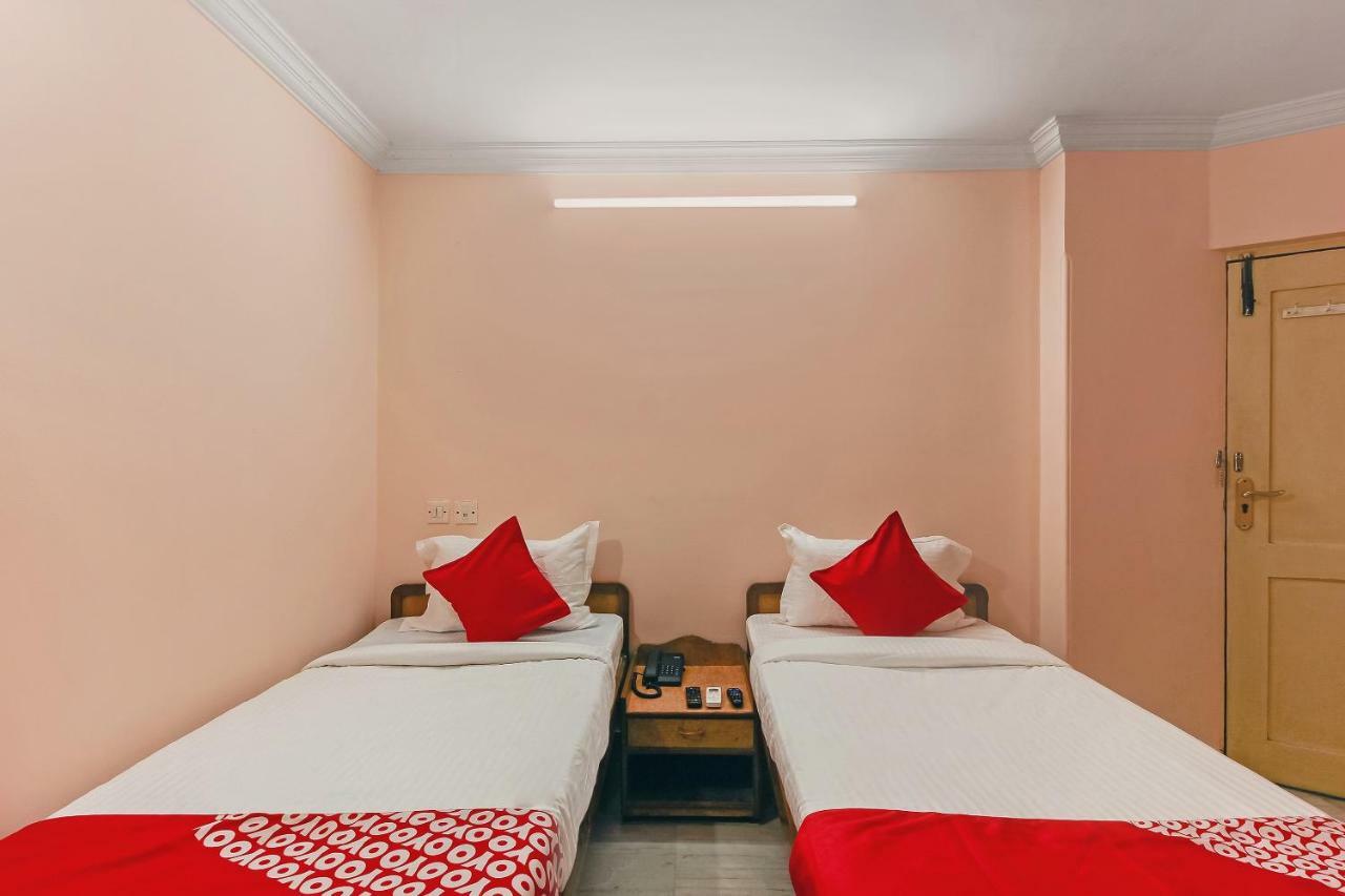 Oyo 23191 Flagship Hotel Raj Madan Hyderabad Exterior photo
