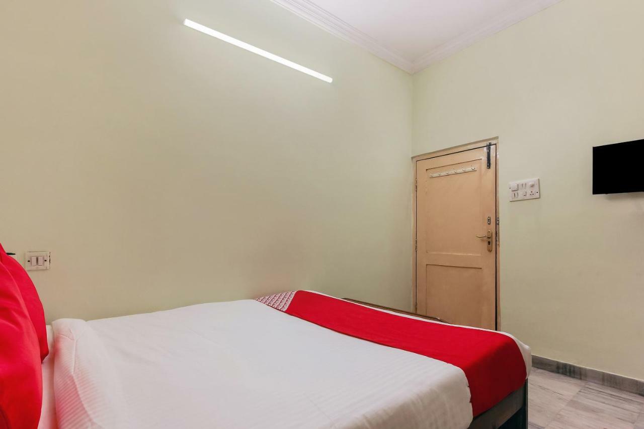 Oyo 23191 Flagship Hotel Raj Madan Hyderabad Exterior photo